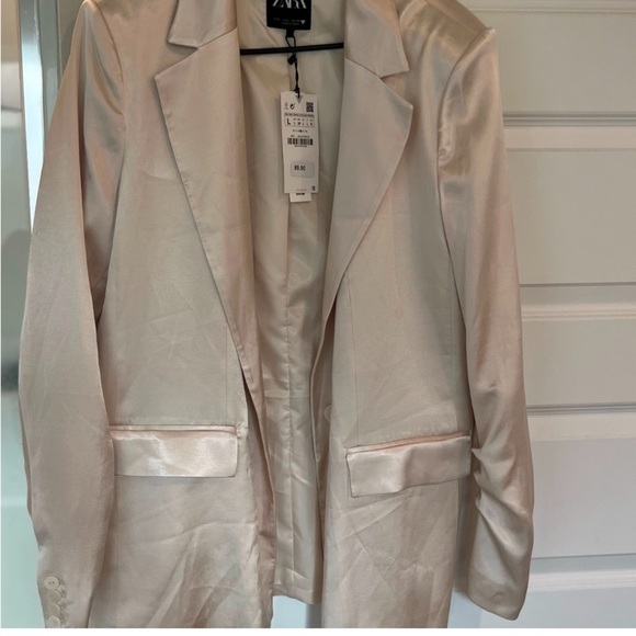 Zara Satin Suit - Picture 3 of 6